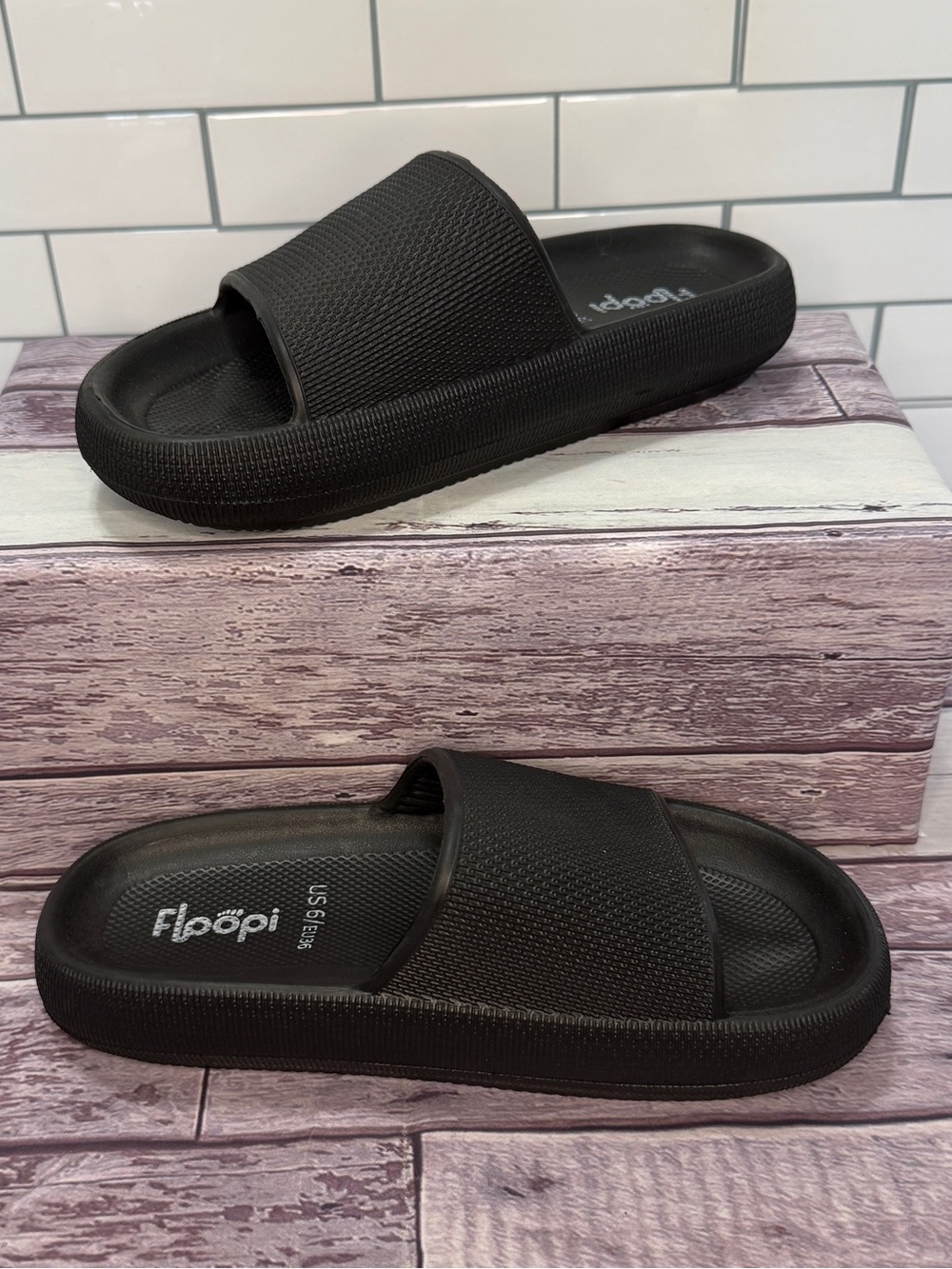 Floopi Womens Slides with Cloud Support size 6